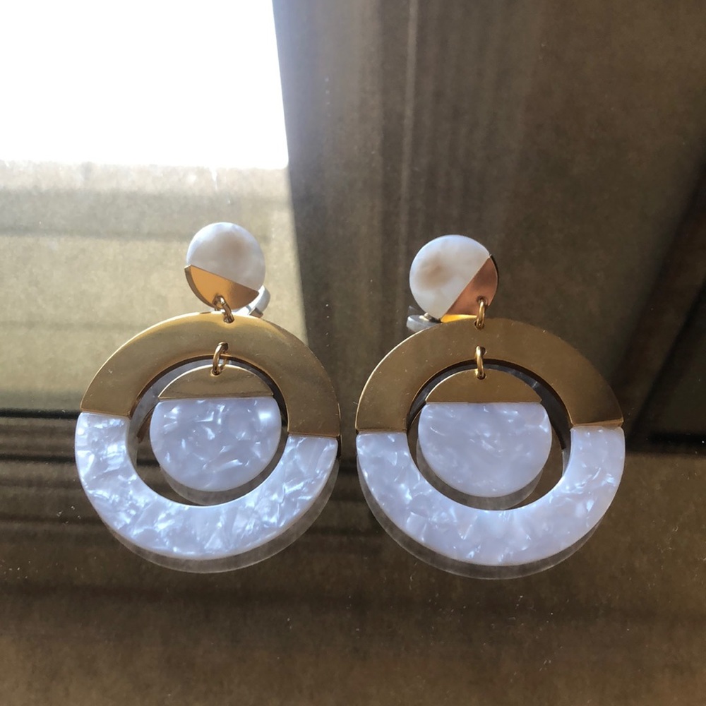 Jcrew gold and shell like earring